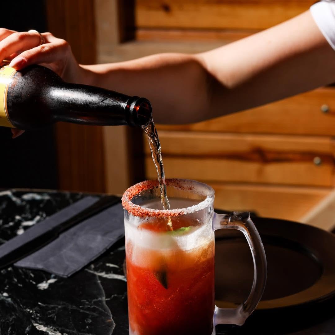 Michelada preparada en la cantina